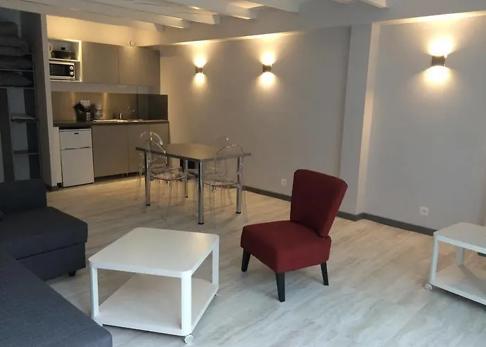 Smartappart Grusse 3* Caen