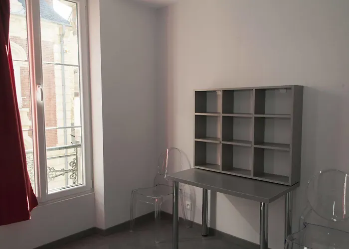 Smartappart Grusse 3* Caen