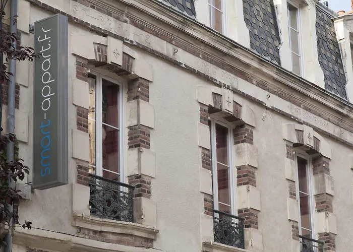 Smartappart Grusse 3* Caen